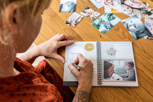 Laden Sie das Bild in den Galerie-Viewer, Mein erstes Jahr - Das Babybuch